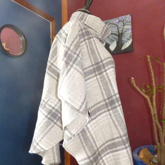 QUIRKY BOHO GOTH ROYAL STANDARD GRAY PLAID CHECK PONCHO TOP WITHOUT BELT O/S - Picture 4 of 11